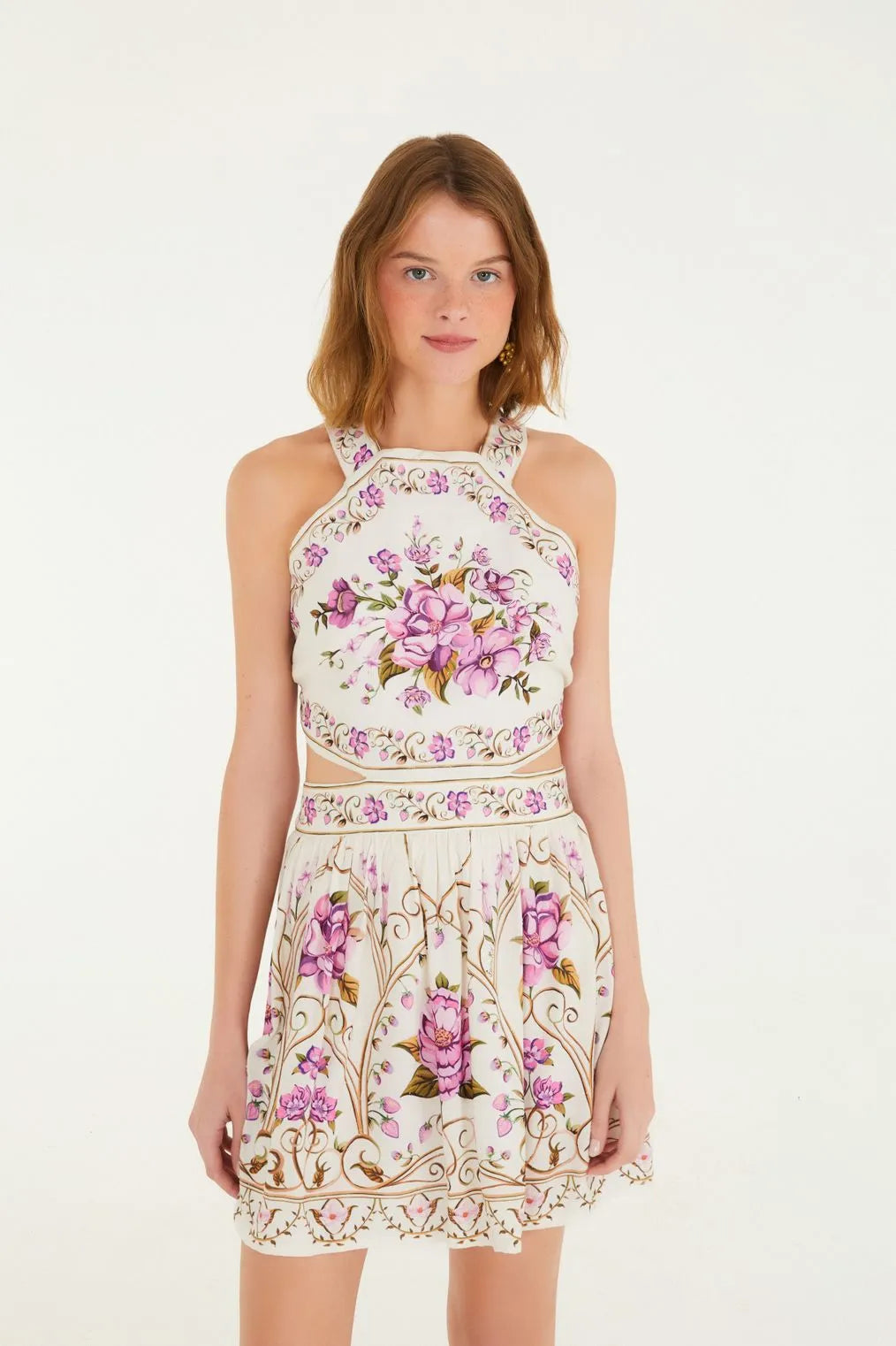 Vestido Curto Estampado Poesia De Flor