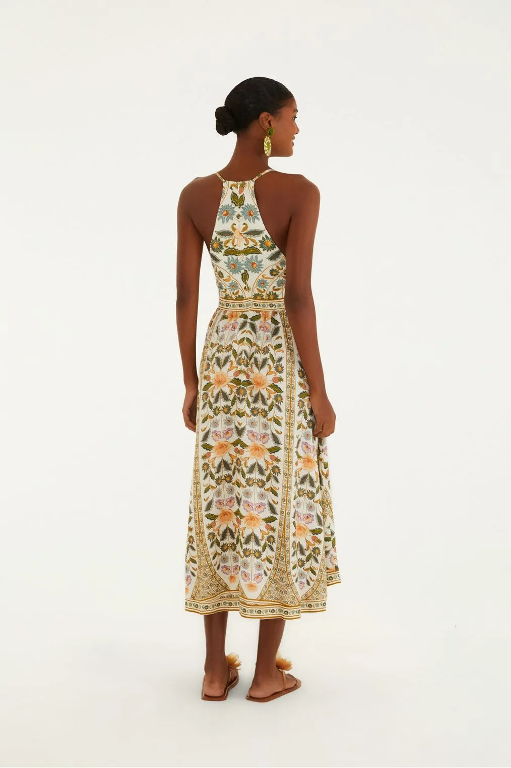 Vista de costas do Vestido Longo Marcelle FARM, com alças finas ajustáveis e modelagem leve.